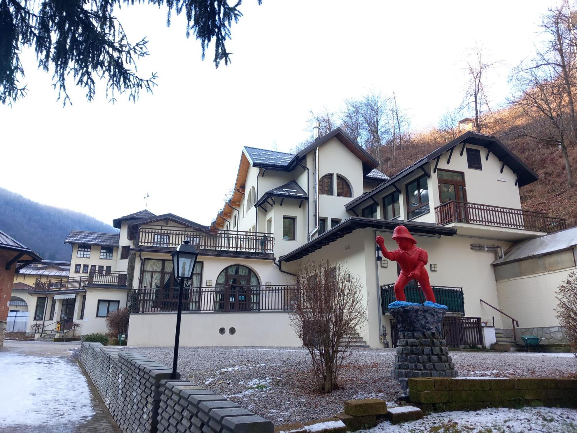 Sam'S Getaway Apartment Mondovi Luaran gambar